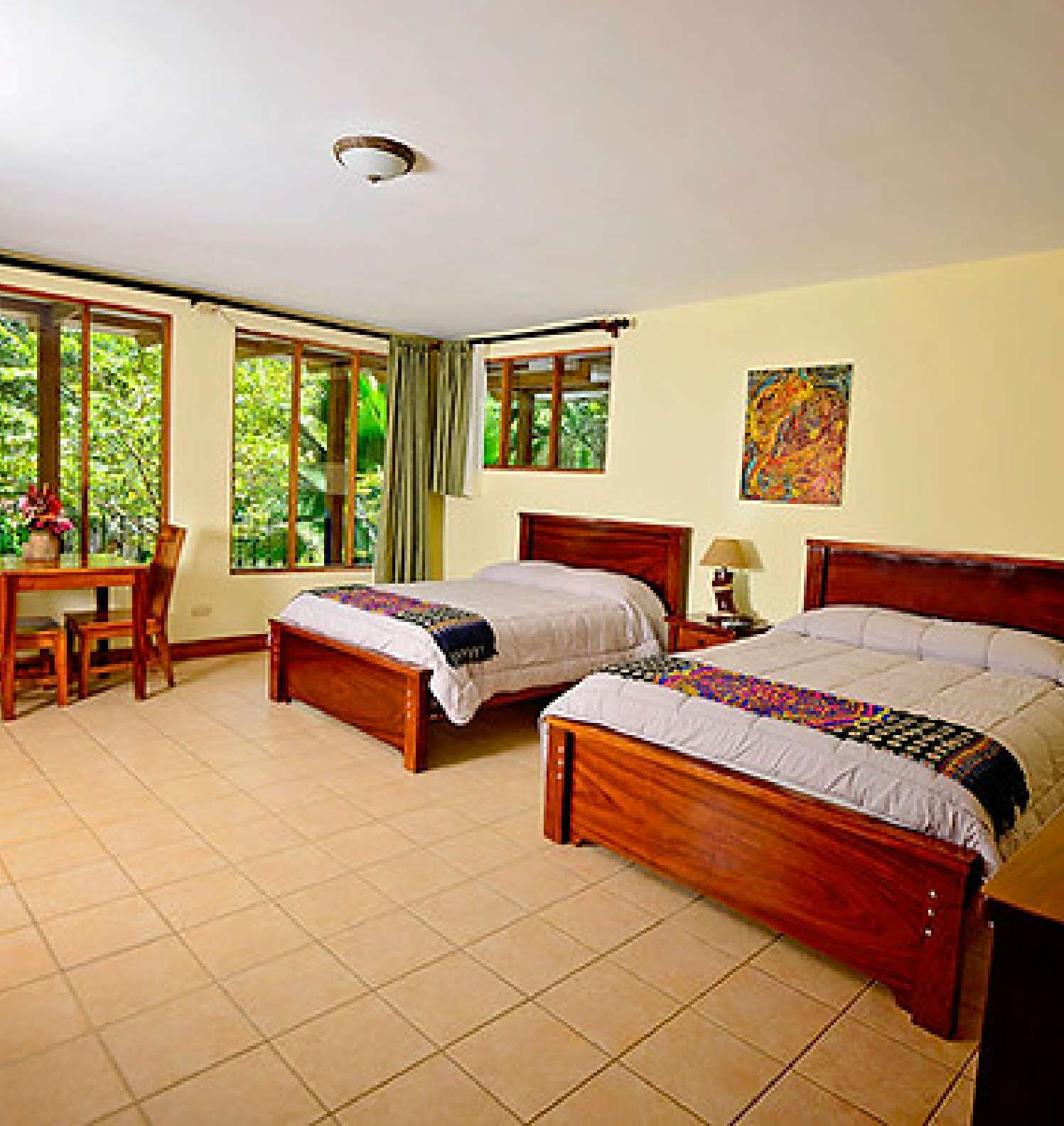 Habitación deluxe doble con dos camas queen