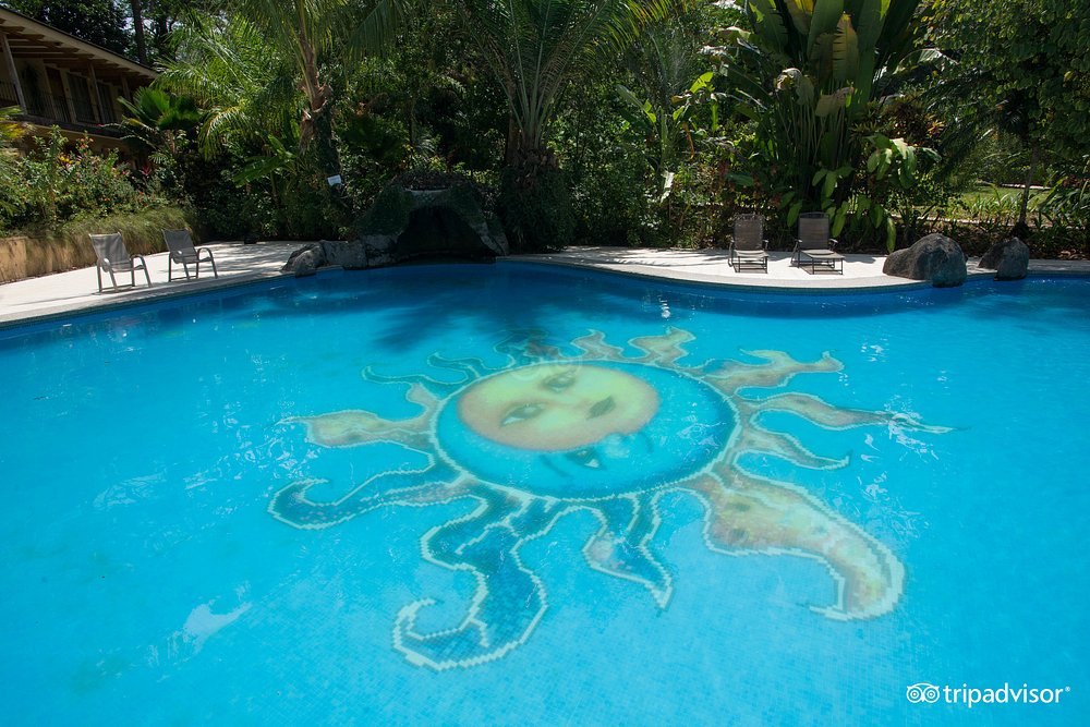 The sun mosaic in the pool
